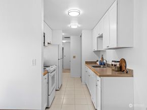 762 Hayes Street 18, Seattle WA 98109