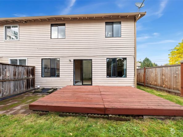 1302 3rd Street SE 1, Auburn WA 98002