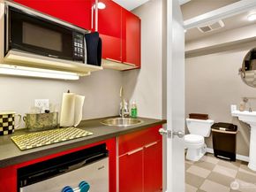 275 W Roy Street 319, Seattle WA 98119