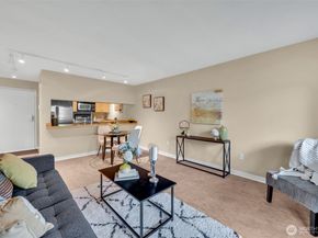 275 W Roy Street 319, Seattle WA 98119
