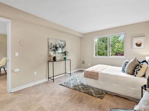 275 W Roy Street 319, Seattle WA 98119