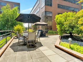 275 W Roy Street 319, Seattle WA 98119