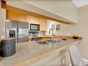 275 W Roy Street 319, Seattle WA 98119