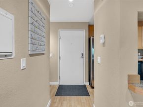 275 W Roy Street 319, Seattle WA 98119