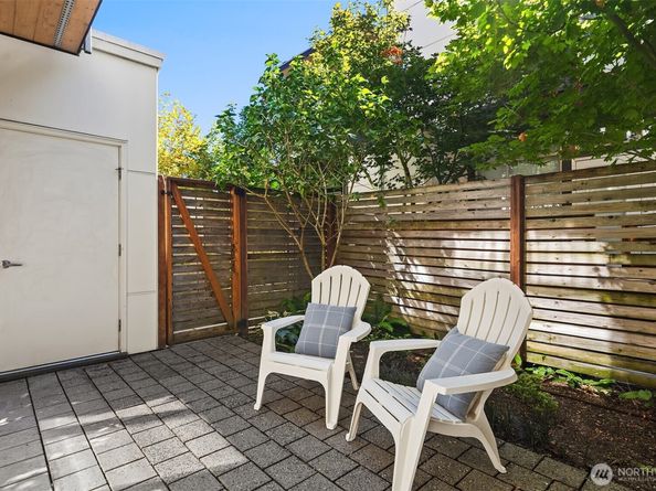 2808 14th Avenue W B, Seattle WA 98119