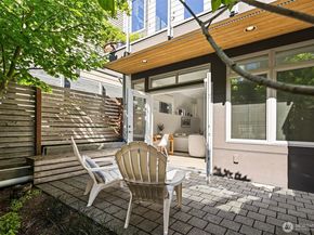 2808 14th Avenue W B, Seattle WA 98119