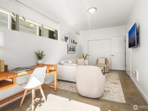 2808 14th Avenue W B, Seattle WA 98119