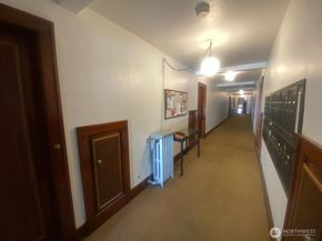 4725 15th Avenue NE 14, Seattle WA 98105
