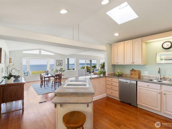 12520 NE Marine View Drive, Kingston WA 98346