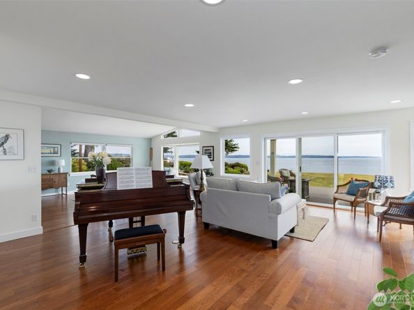 12520 NE Marine View Drive, Kingston WA 98346