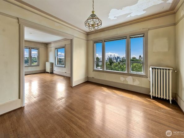 1902 Bigelow Avenue N 301, Seattle WA 98109
