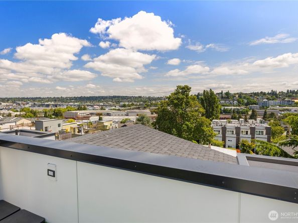 3418 A 23rd Avenue W, Seattle WA 98199