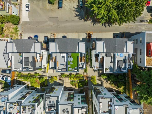3418 A 23rd Avenue W, Seattle WA 98199