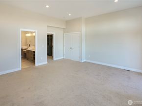 11838 79th Avenue S, Seattle WA 98178