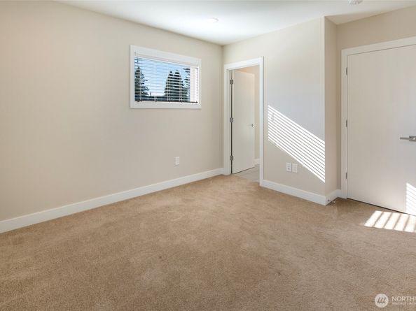 11838 79th Avenue S, Seattle WA 98178