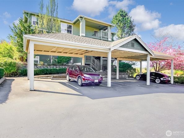 1957 23rd Place NE 203, Issaquah WA 98029