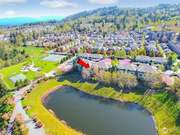1957 23rd Place NE 203, Issaquah WA 98029