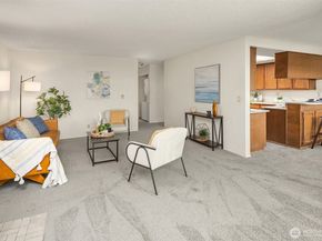9710 5th Avenue NE 503, Seattle WA 98115