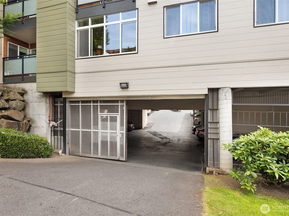 9710 5th Avenue NE 503, Seattle WA 98115