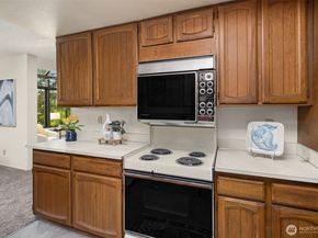 9710 5th Avenue NE 503, Seattle WA 98115