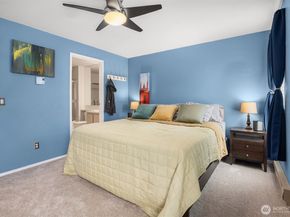 15600 116th Avenue NE E4, Bothell WA 98011