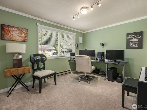 15600 116th Avenue NE E4, Bothell WA 98011