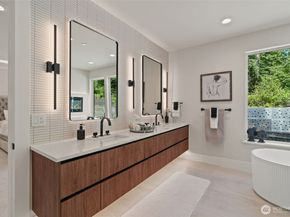 11888 SE 5th Street, Bellevue WA 98005