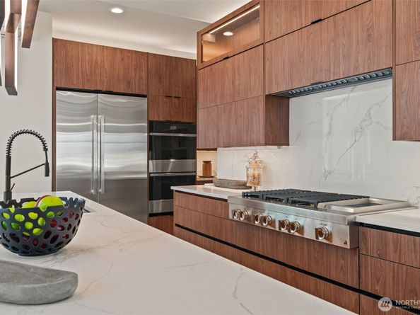 11888 SE 5th Street, Bellevue WA 98005