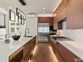 11888 SE 5th Street, Bellevue WA 98005