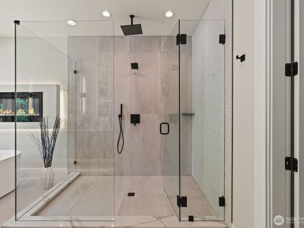 11888 SE 5th Street, Bellevue WA 98005