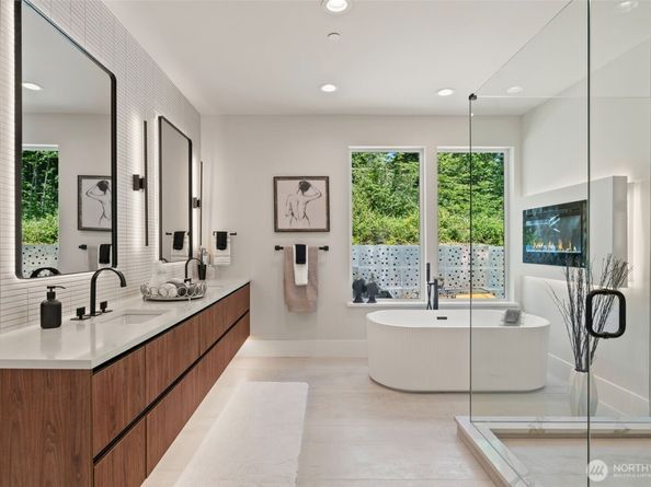 11888 SE 5th Street, Bellevue WA 98005