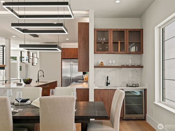 11888 SE 5th Street, Bellevue WA 98005