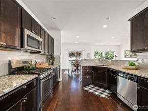 31 157th Lane SE, Bothell WA 98012