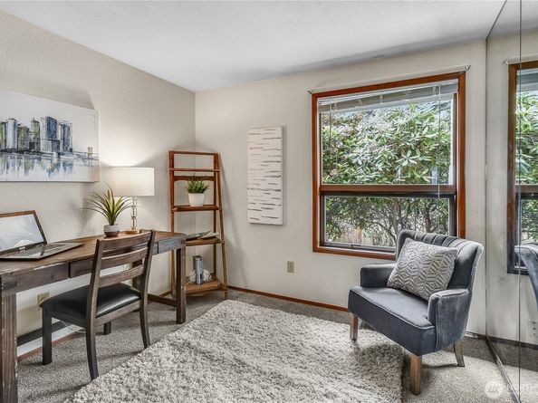 16901 SE 45th Street, Bellevue WA 98006