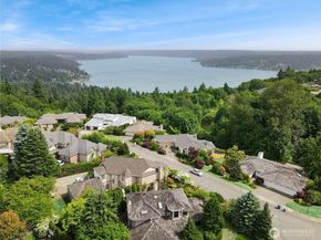 16901 SE 45th Street, Bellevue WA 98006