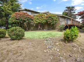 16901 SE 45th Street, Bellevue WA 98006