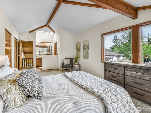 16901 SE 45th Street, Bellevue WA 98006