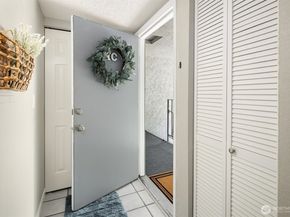 12023 100th Avenue NE C4, Kirkland WA 98034