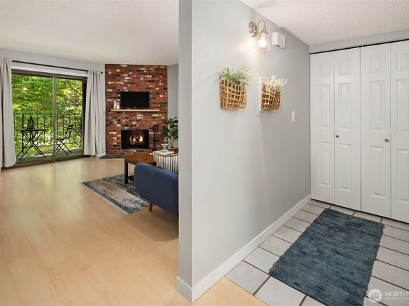 12023 100th Avenue NE C4, Kirkland WA 98034
