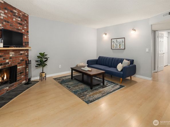 12023 100th Avenue NE C4, Kirkland WA 98034