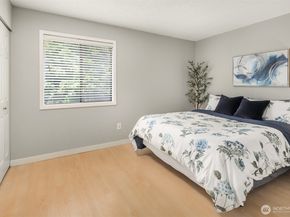 12023 100th Avenue NE C4, Kirkland WA 98034