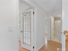 17829 NE 93rd Place, Bothell WA 98011