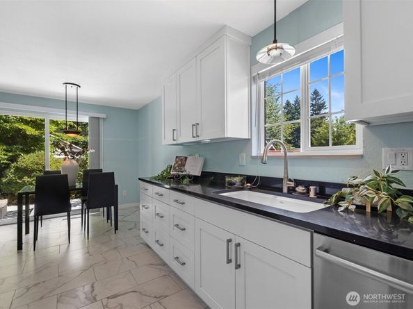17829 NE 93rd Place, Bothell WA 98011