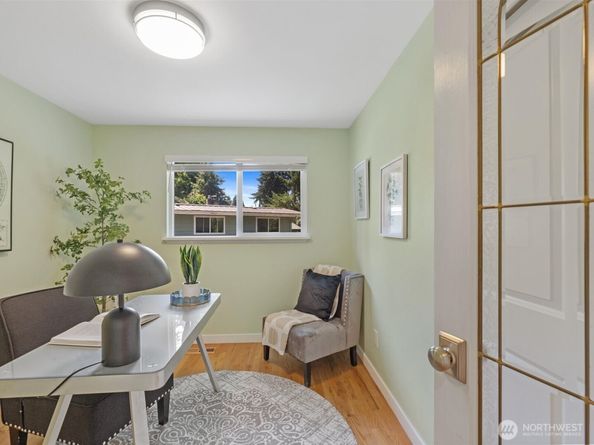17829 NE 93rd Place, Bothell WA 98011