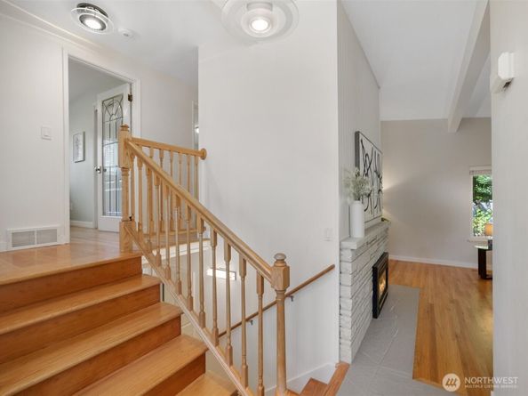 17829 NE 93rd Place, Bothell WA 98011