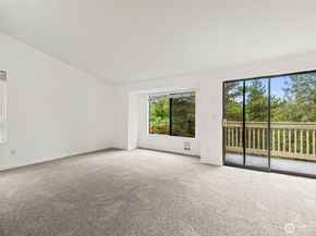 1780 W Sunn Fjord Lane E301, Bremerton WA 98312