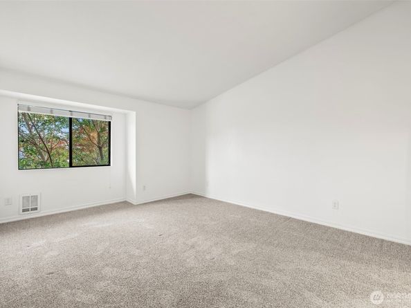 1780 W Sunn Fjord Lane E301, Bremerton WA 98312