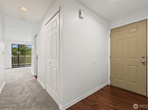 1780 W Sunn Fjord Lane E301, Bremerton WA 98312