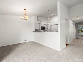 1780 W Sunn Fjord Lane E301, Bremerton WA 98312