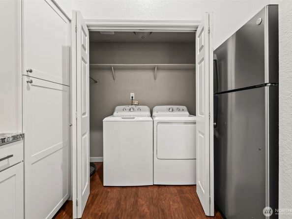 1780 W Sunn Fjord Lane E301, Bremerton WA 98312
